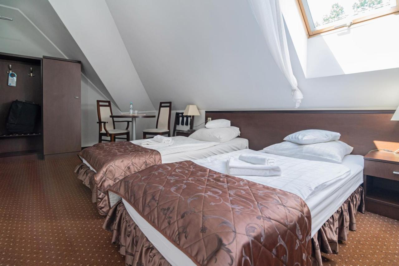 Hotel Pod Filarami Челядзь Екстер'єр фото