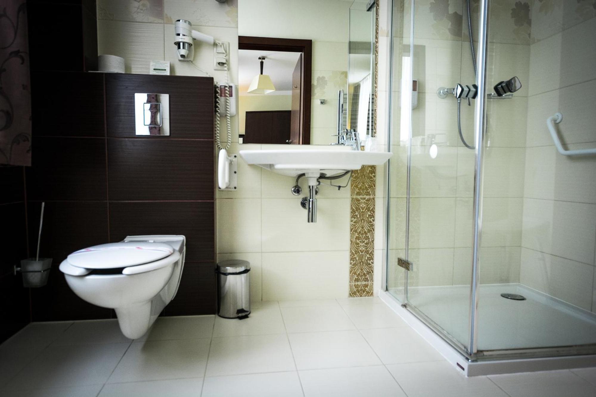 Hotel Pod Filarami Челядзь Екстер'єр фото