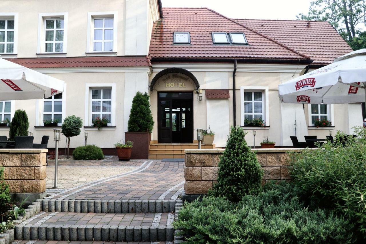 Hotel Pod Filarami Челядзь Екстер'єр фото